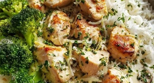Creamy Garlic Chicken Rice Bowls
