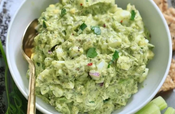 Herby Avocado Egg Salad (10-minute lunch!)